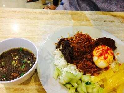 Rumah Makan Khas Sulawesi