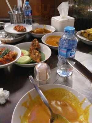 Pagi Sore Masakan Padang - Kalimalang