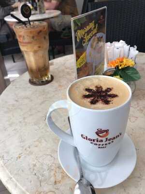 Gloria Jeans Coffees Kartika Plaza