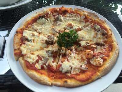 Pulu Bar And Restaurant