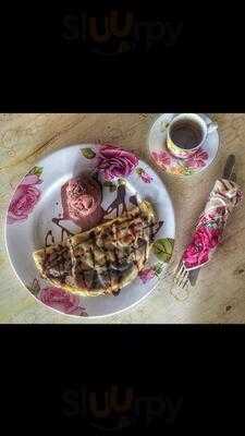 Pavezzo Tropical Bistro