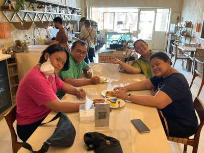 Spiegel Bar & Bistro