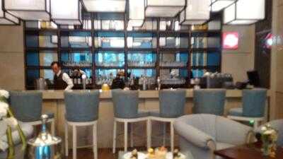 Splash Bar, The Grove Suites