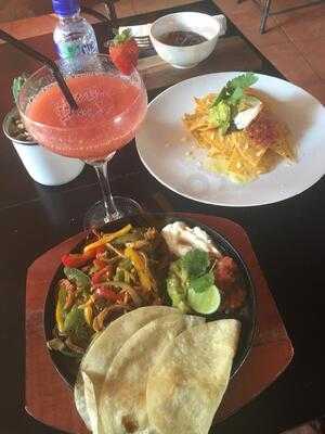 Elcoco Mexican Restaurant & Bar