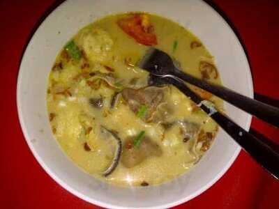 Sop Kambing Tiga Saudara