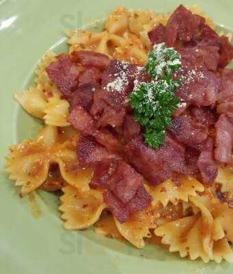 Nanny's Pavillon - Kota Kasablanka