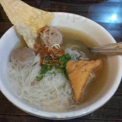 Bakso Lapangan Tembak