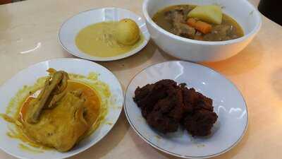 Rumah Makan Padang Medan Baru