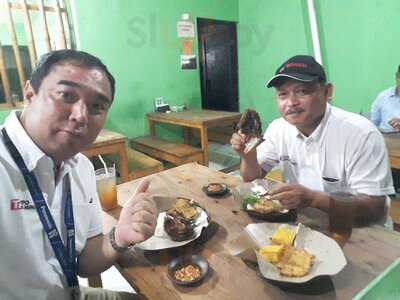 Bebek Goreng H. Slamet