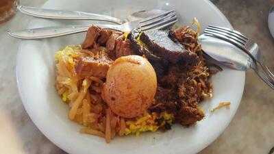 Nasi Kuning Riburane