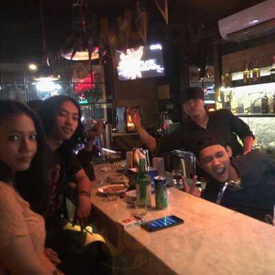 District Bar & Resto