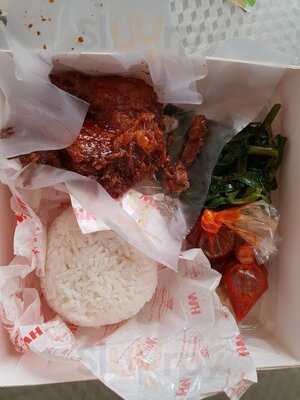 Ayam Tulang Lunak Hayam Wuruk