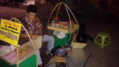 Kerak Telor Menteng Bpk Abdurrachman