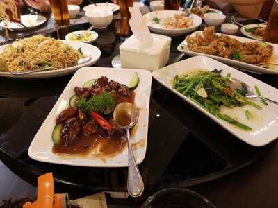 Jun Njan Restaurant - Mall Of Indonesia