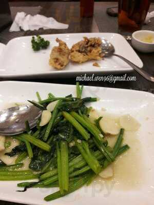 Jun Njan Restaurant - Mall Of Indonesia