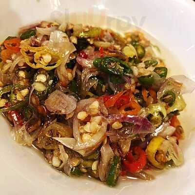 Bebek Bengil Dirty Duck Diner