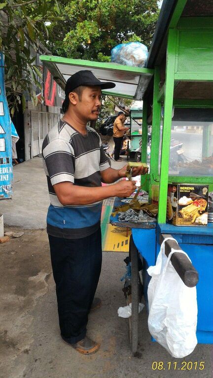 Kupat Blengong Mas Yanto