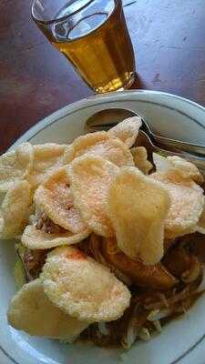 Kupat Tahu Dan Lontong Kari Cicendo