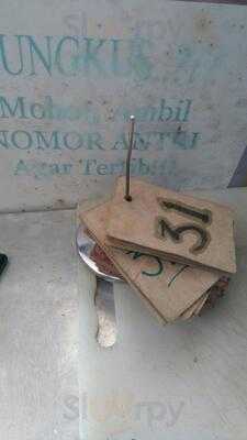 Kupat Tahu Dan Lontong Kari Cicendo