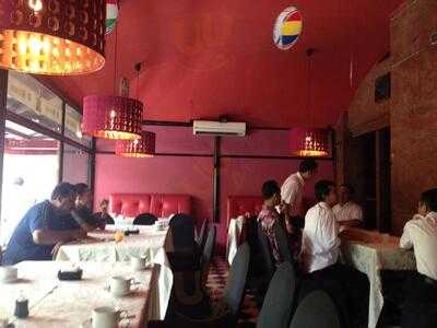 Barons Pub At Ambhara Hotel