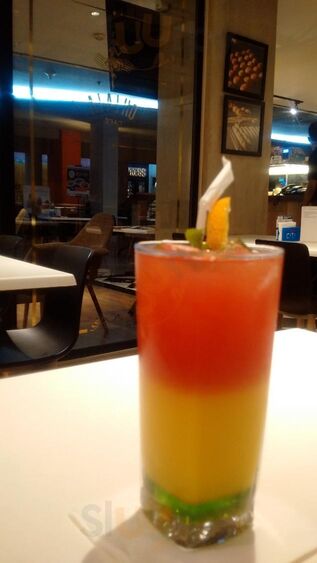 Oh La La Cafe Setiabudi