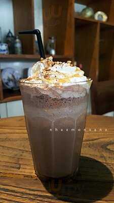 Blanco Coffee & Books