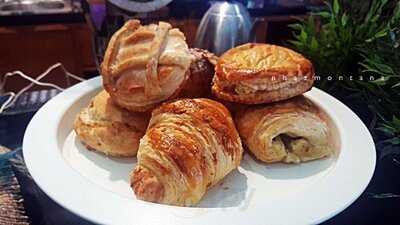 Blanco Coffee & Books