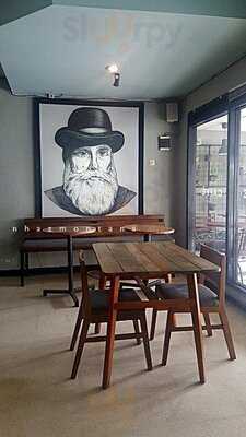 Blanco Coffee & Books