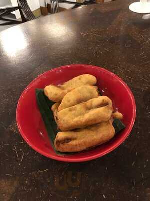 Nona Manis Coffee & Eatery