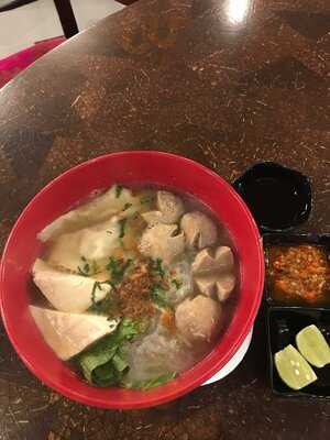 Nona Manis Coffee & Eatery