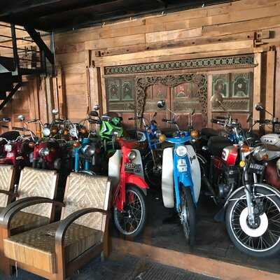 Oemah Djowo Classic Restaurant