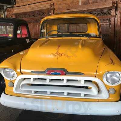 Oemah Djowo Classic Restaurant