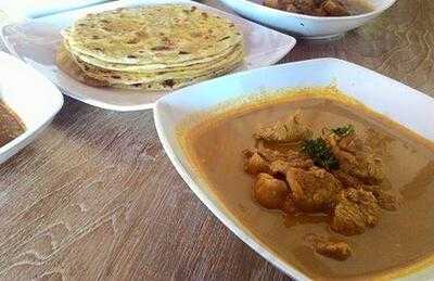 Warung Goa Indian Food & Rooms