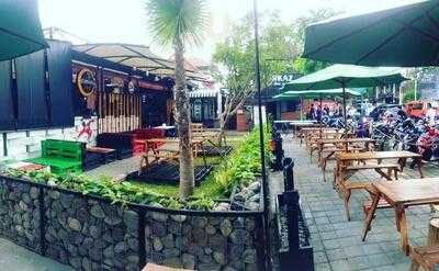 Markaz Kopi & Beer Garden