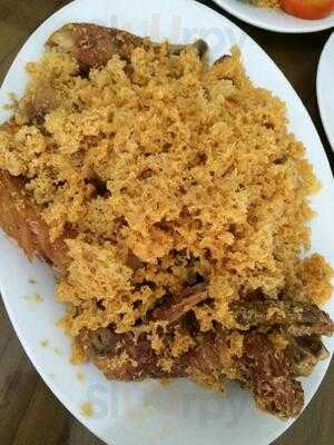 Rm Ayam Goreng Suharti