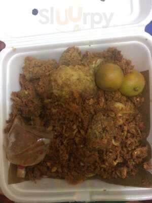 Sop Ayam Kampung Tua Poh Tie