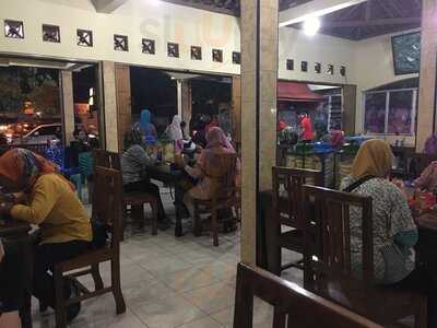 Mie Ayam Dan Bakso Idolaku Pak Tikno