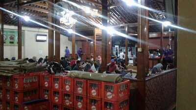 Mie Ayam Dan Bakso Idolaku Pak Tikno