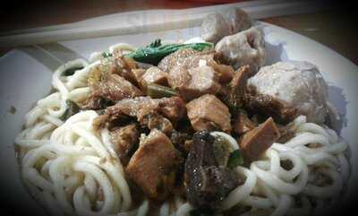 Mie Ayam Dan Bakso Idolaku Pak Tikno