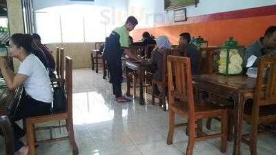 Mie Ayam Dan Bakso Idolaku Pak Tikno