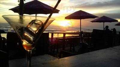 Aksata Beach Resto And Bar