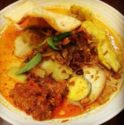 Eat Station Food Court