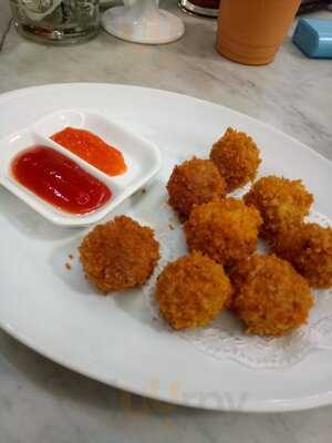 Arisan - Warung Makan & Ngopi