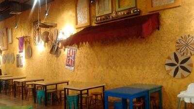 Eat And Eat Kota Kasablanka