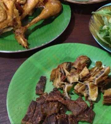 Warung Makan Kebon Ndhelik