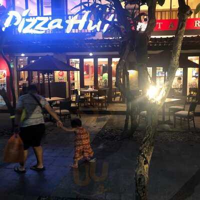 Pizza Hut Bali Mercure