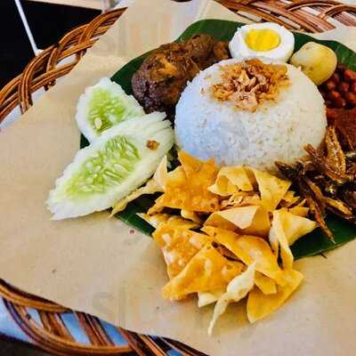 Lau's Kopitiam Food Centrum