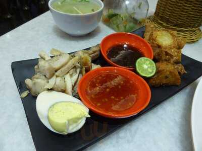 Lau's Kopitiam Food Centrum