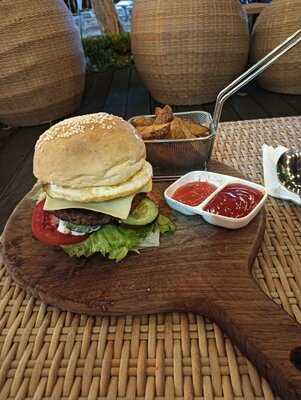 The Deck Restaurant & Bar