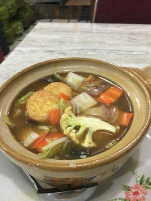 Bakmie & Seafood Kuri Kuri